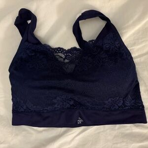 Lacy navy blue bra